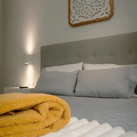The Cale - Antero De Quental 22 Apartment *